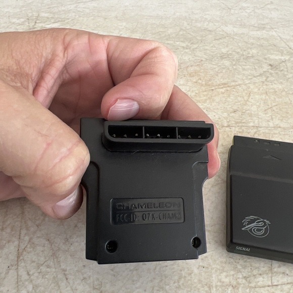 Madcatz Chameleon Dongles Set Of Two - Picture 6 of 7